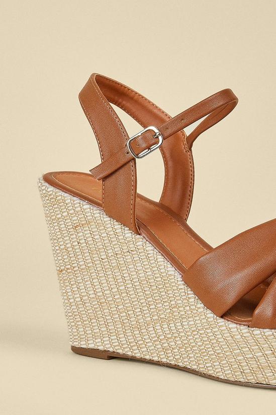 Oasis Knot Detail High Wedge 3