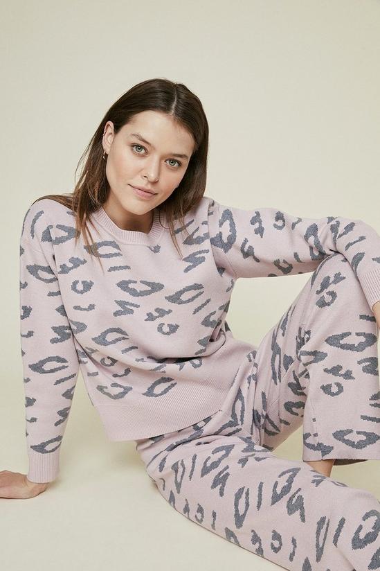 Oasis Animal Knitted Loungewear Two Piece Set 1