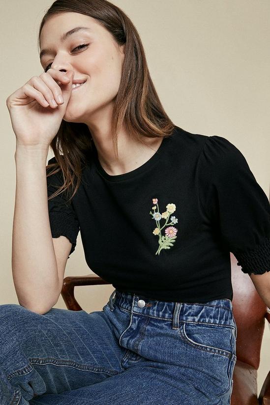 Oasis Embroidered Puff Sleeve Top 2