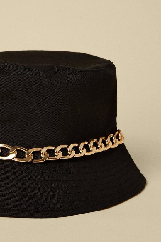Oasis Chain Trimmed Bucket Hat 2