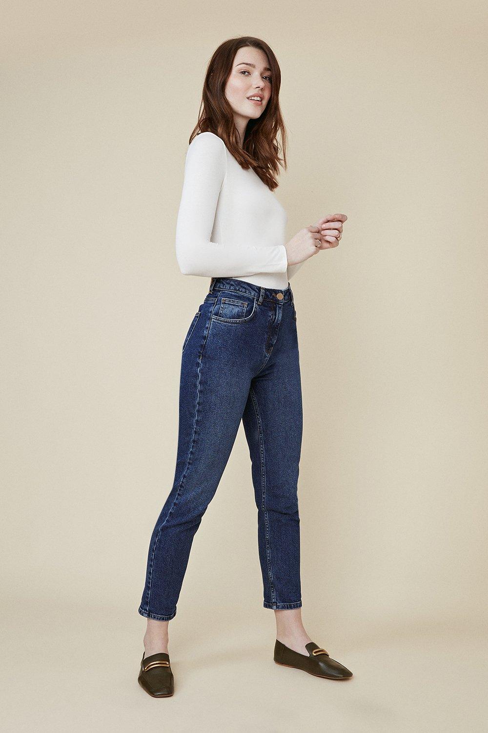 Long Authentic Mom Jeanmid wash