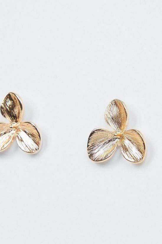 Oasis Floral Stud Earrings 2