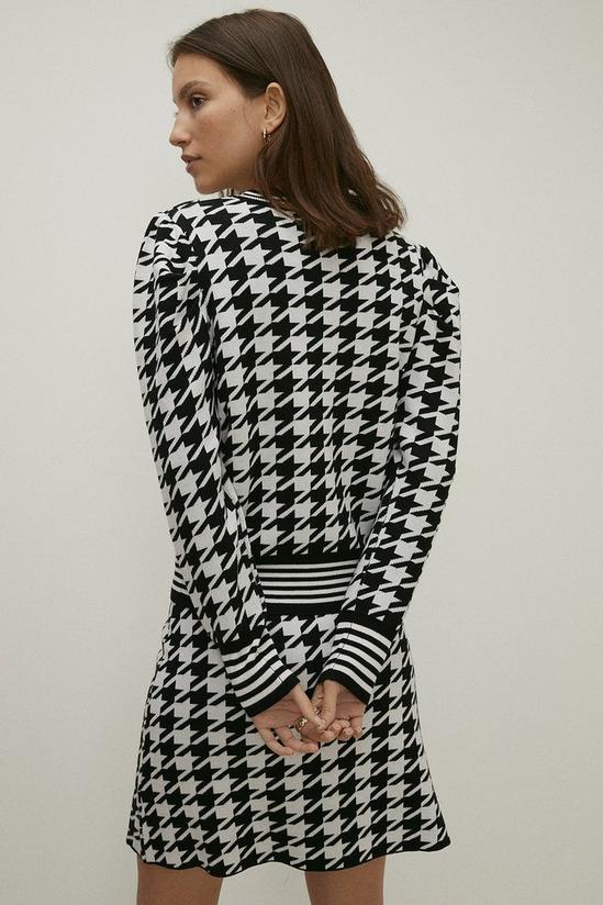 Oasis Houndstooth Knitted Jumper 3
