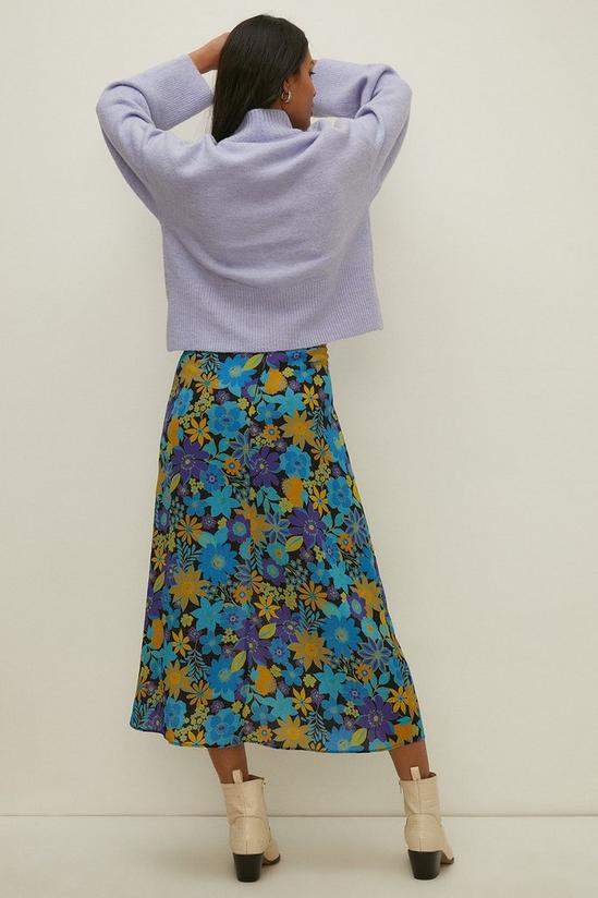 Oasis Retro Blue Printed Ruched Detail Midi Skirt 3