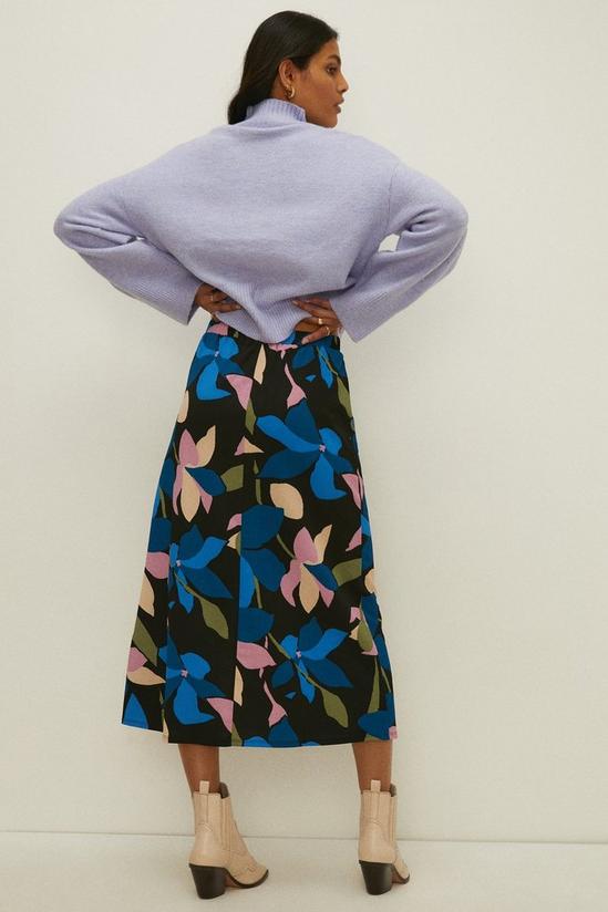 Oasis Floral Crinkle Jersey Printed Midi Skirt 3