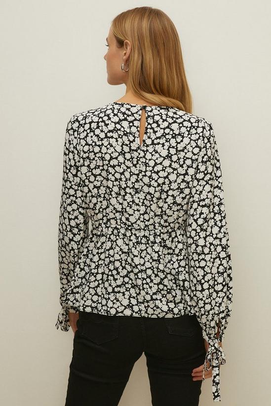 Oasis Mono Floral Printed Tie Cuff Top 3