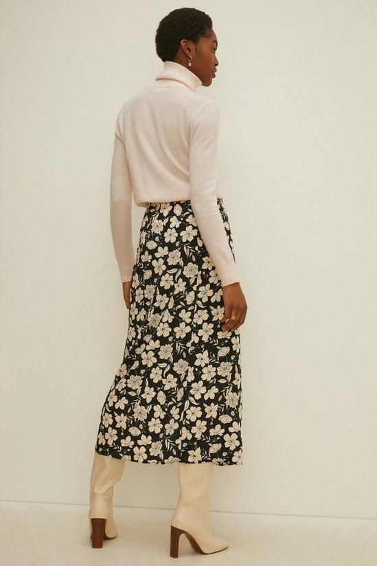 Oasis Mono Floral Button Midi Skirt 3