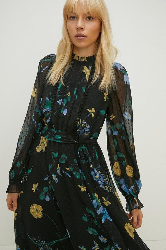 Oasis Petite Lace Trim Eastern Floral Dobby Chiffon Dress 2