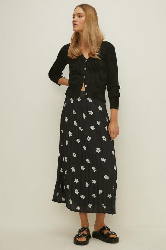 Oasis Mono Floral Pleated Midi Skirt 1
