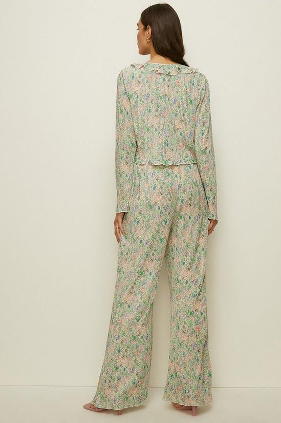Oasis Petite Floral Print Plisse Flare Trouser 3
