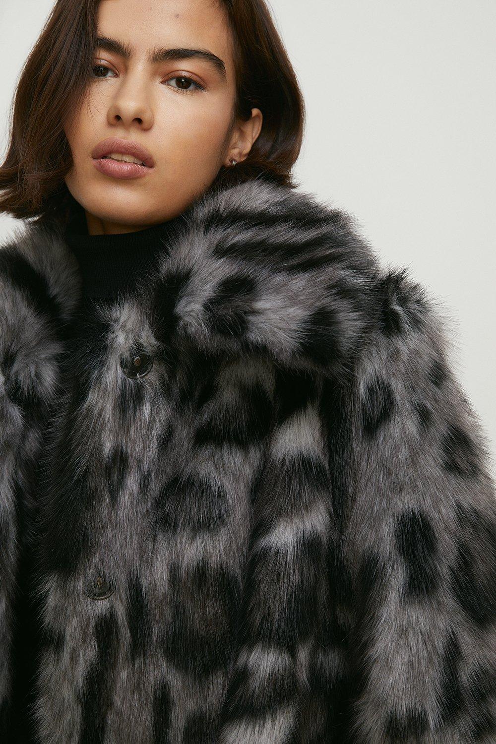 Grey leopard 2024 print fur coat