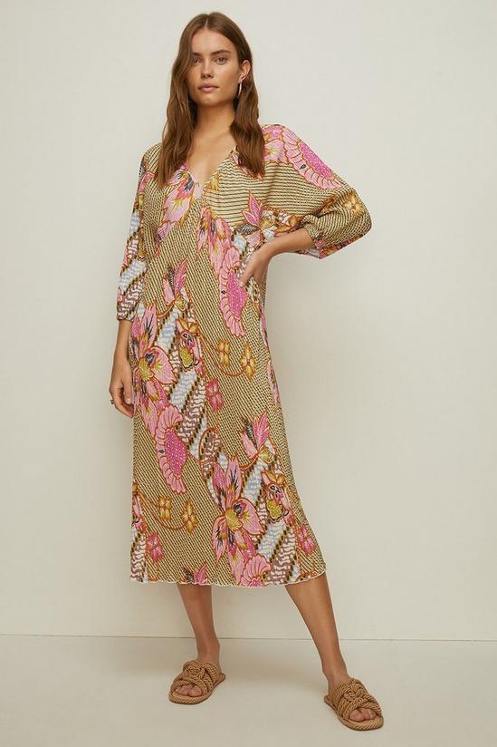 Oasis Floral Printed Plisse Midi Dress 1
