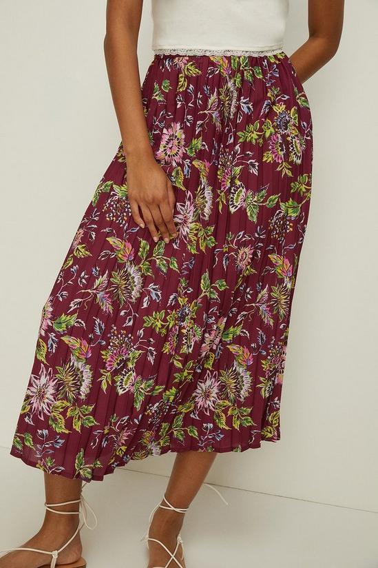 Oasis Petite Berry Floral Printed Pleated Skirt 2