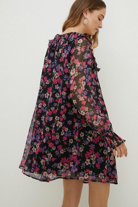 Oasis Pleated V Neck Floral Skater Dress 3