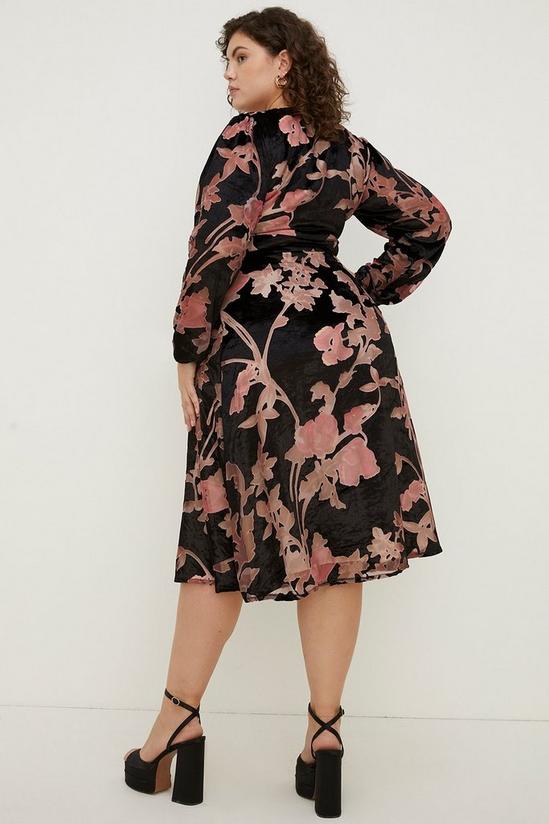 Oasis Plus Size Printed Velvet Devore Ruched Dress 3