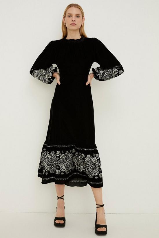 Oasis Petite Rachel Stevens Embroidered Velvet Midi Dress 1