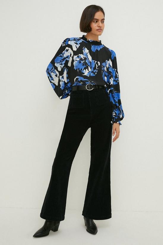 Oasis Large Scale Floral Printed Shirred Cuff Top 2