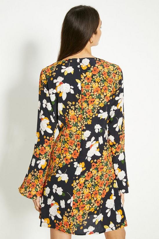 Oasis Diagonal Floral Ruffle Sleeve Tea Dress 3