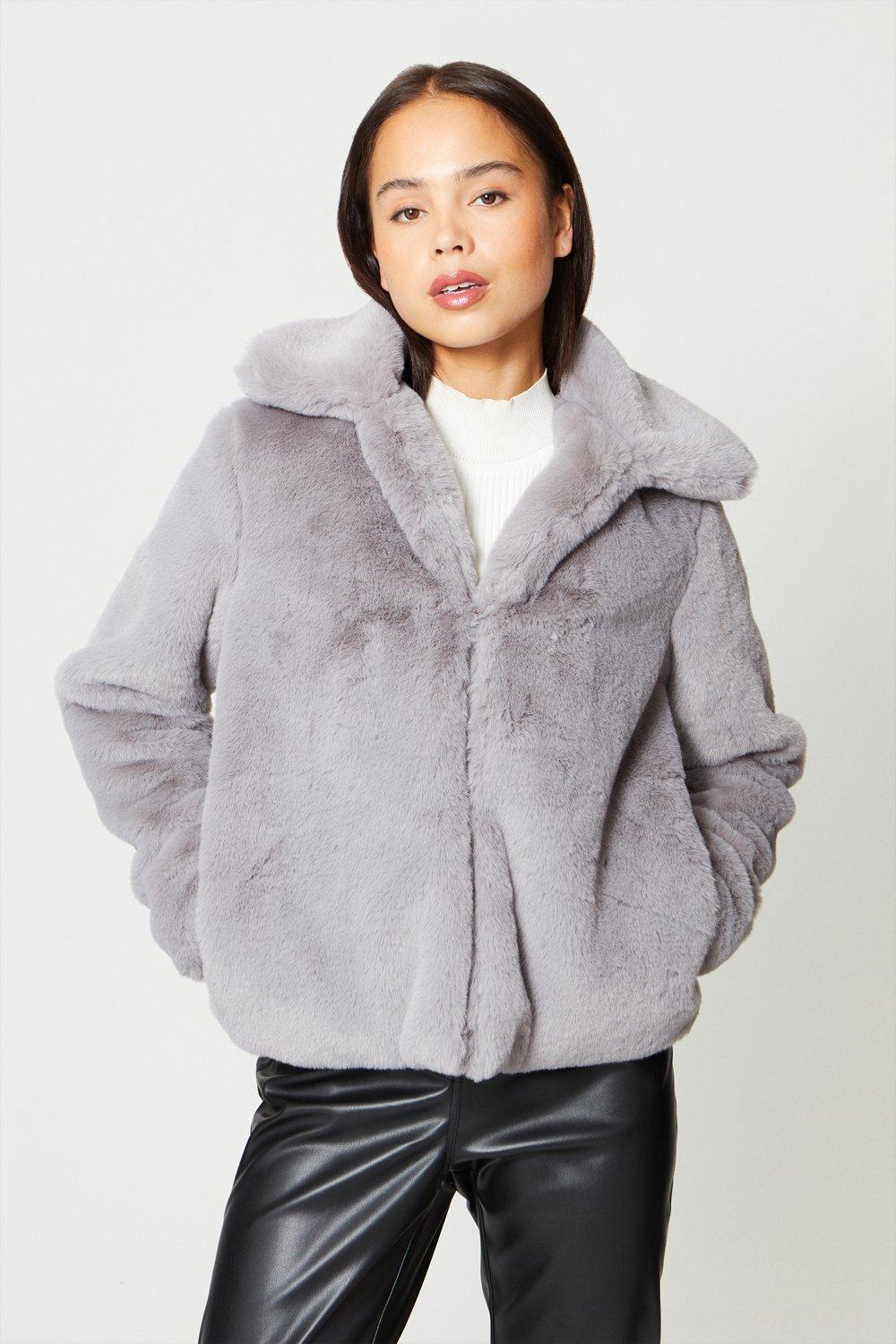 Petite Plush Faux Fur Short Collared Coat