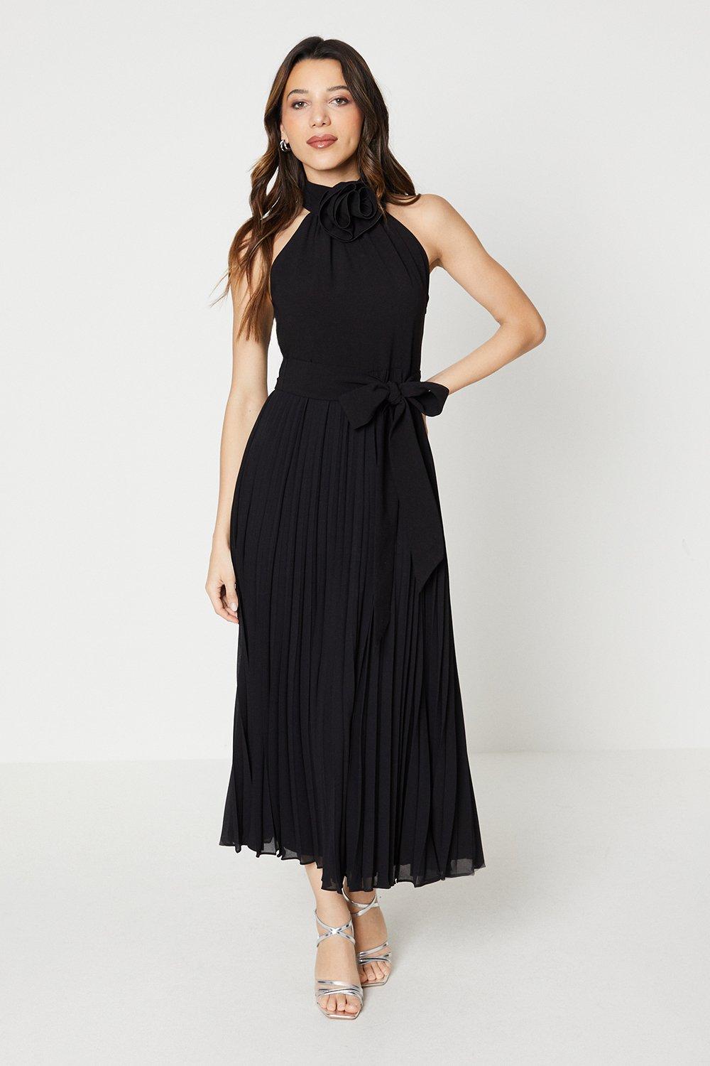 Buy Black Banana Crepe Plain Notched Hallie Pleated Corset Dress For Women  by Deme by Gabriella Online at Aza Fashions.