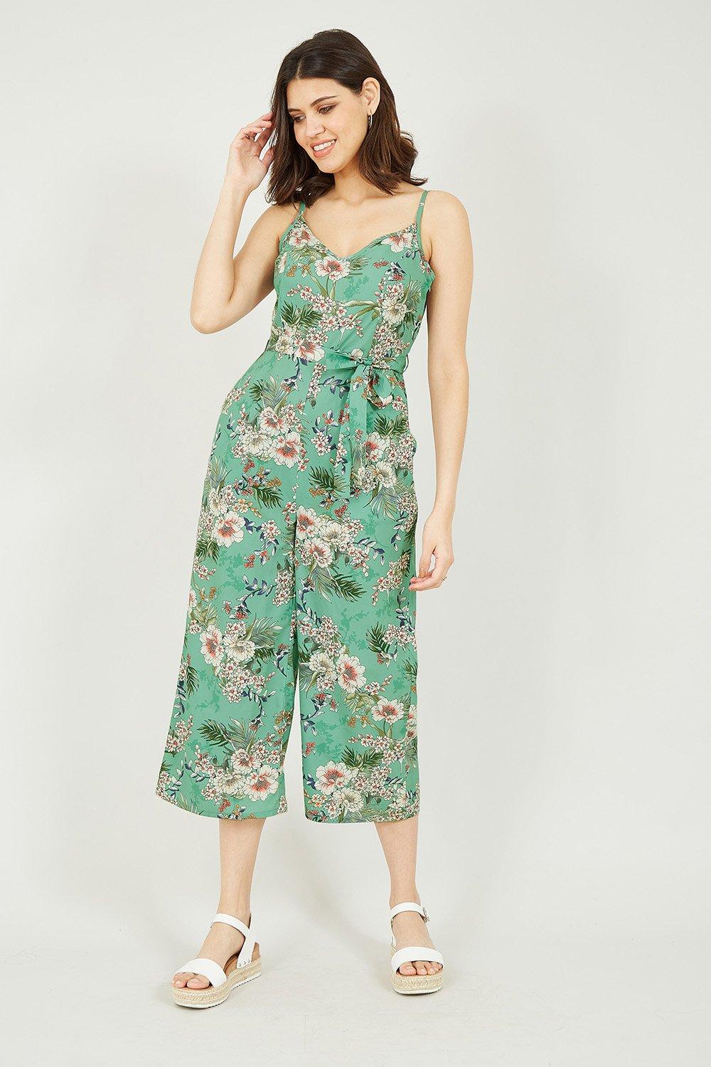 Floral jumpsuit dorothy perkins, Women's Fashion, Dresses & Sets, Jumpsuits  on Carousell
